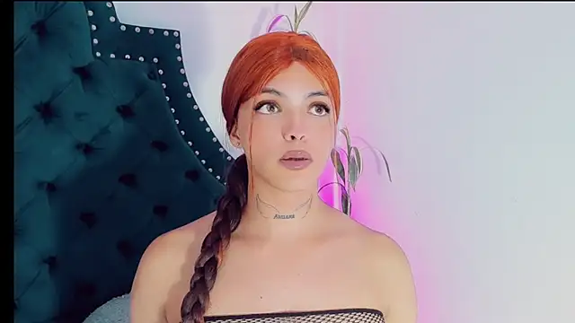 Emmaa Saenz  online show from March 2025 02:38:02 AM