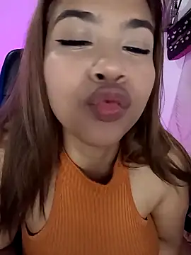 Snapshot of Vidiia chatting on March 2025 05:43:02 AM Vidiia online show from March 2025 05:43:02 AM