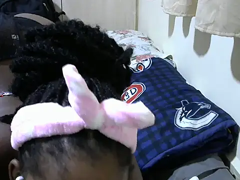 Snapshot of queen-sasha chatting on March 2025 09:29:02 PM queen-sasha online show from March 2025 09:29:02 PM