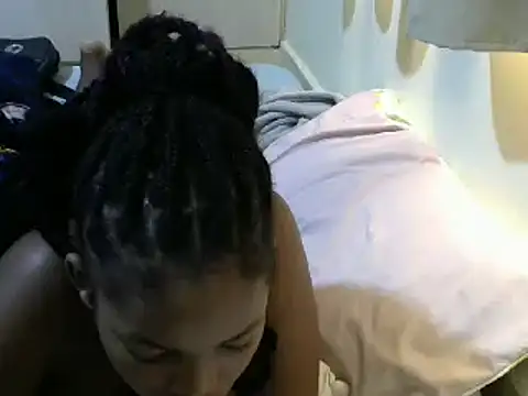 Snapshot of queen-sasha chatting on March 2025 06:37:02 AM queen-sasha online show from March 2025 06:37:02 AM