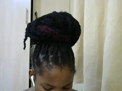 Snapshot of queen-sasha chatting on March 2025 01:17:01 PM queen-sasha online show from March 2025 01:17:01 PM