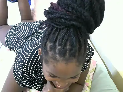 Snapshot of queen-sasha chatting on March 2025 09:38:02 AM queen-sasha online show from March 2025 09:38:02 AM