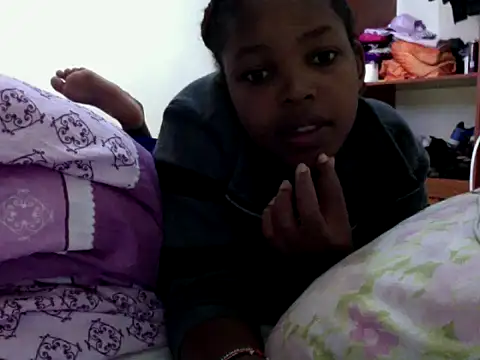 Snapshot of queen-sasha chatting on October 2025 07:38:01 AM queen-sasha online show from October 2025 07:38:01 AM