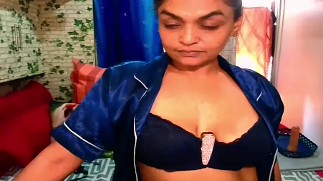 Snapshot of Indian_Blaze00 chatting on March 2025 10:24:01 AM Indian Blaze00 online show from March 2025 10:24:01 AM