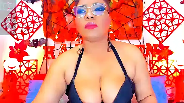 Snapshot of SQUIRTBRUNETE chatting on November 2025 05:48:02 PM SQUIRTBRUNETE online show from November 2025 05:48:02 PM