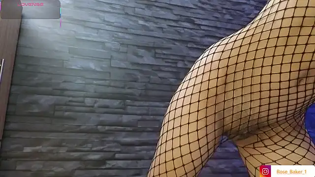 Snapshot of Rose_baker_ chatting on October 2025 12:02:02 PM Rose baker online show from October 2025 12:02:02 PM