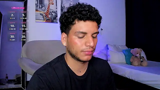 Snapshot of Curlblue chatting on January 2025 04:50:01 AM Curlblue online show from January 2025 04:50:01 AM