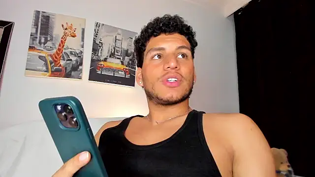 Snapshot of Curlblue chatting on January 2025 05:40:02 AM Curlblue online show from January 2025 05:40:02 AM