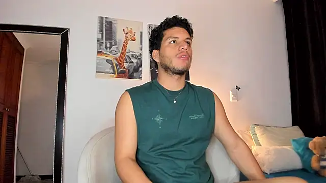 Snapshot of Curlblue chatting on February 2025 04:16:02 AM Curlblue online show from February 2025 04:16:02 AM