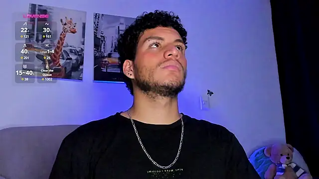 Snapshot of Curlblue chatting on February 2025 06:19:01 AM Curlblue online show from February 2025 06:19:01 AM