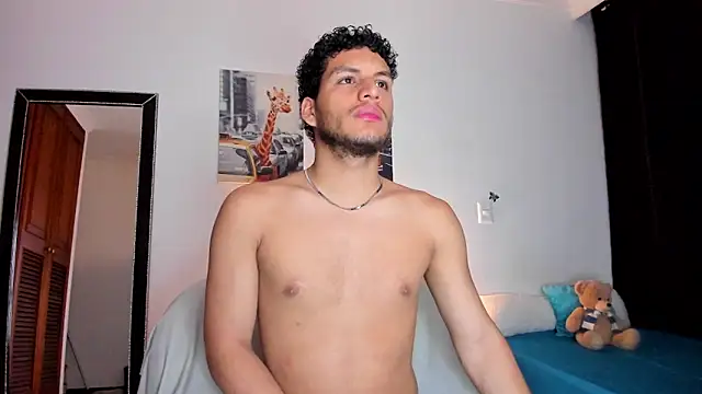 Snapshot of Curlblue chatting on February 2025 02:12:01 AM Curlblue online show from February 2025 02:12:01 AM