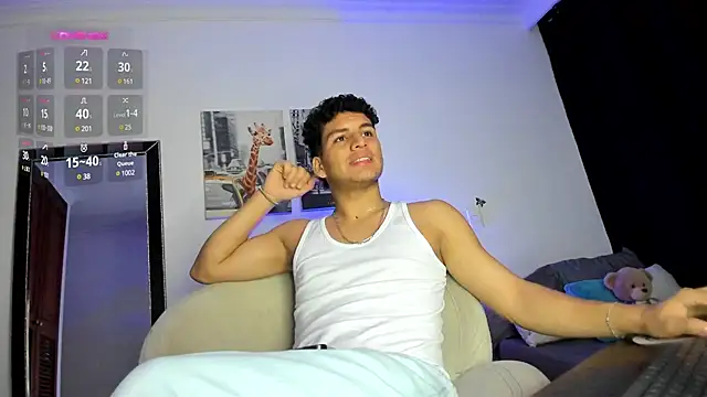 Snapshot of Curlblue chatting on February 2025 07:00:02 AM Curlblue online show from February 2025 07:00:02 AM