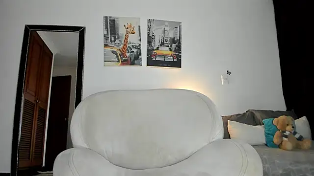 Snapshot of Curlblue chatting on March 2025 06:48:02 AM Curlblue online show from March 2025 06:48:02 AM