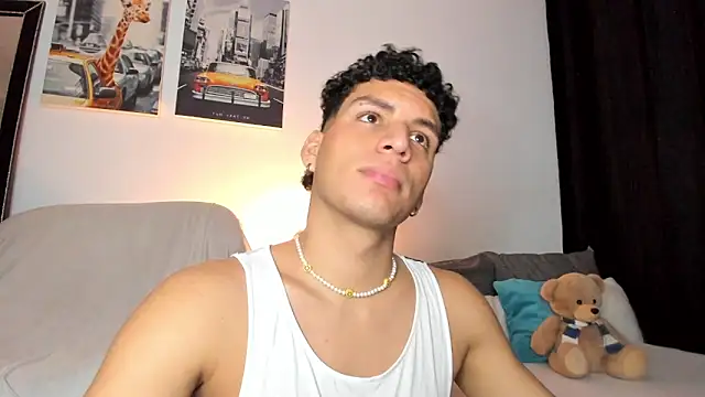 Snapshot of Curlblue chatting on March 2025 11:00:01 AM Curlblue online show from March 2025 11:00:01 AM