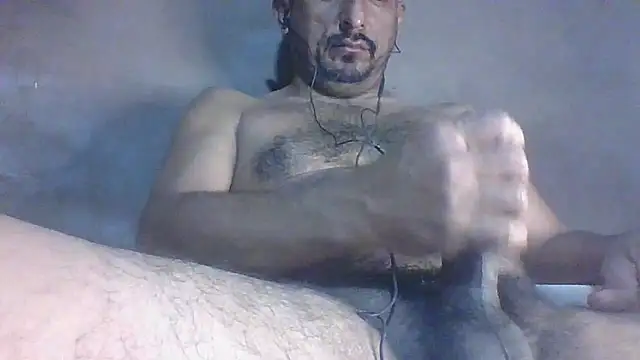 Snapshot of peloton10 chatting on November 2025 01:48:02 AM peloton10 online show from November 2025 01:48:02 AM