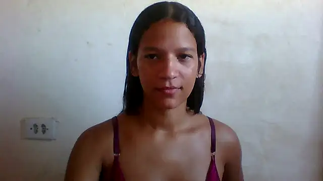 Snapshot of By_Aninha chatting on February 2025 06:16:01 PM By Aninha online show from February 2025 06:16:01 PM