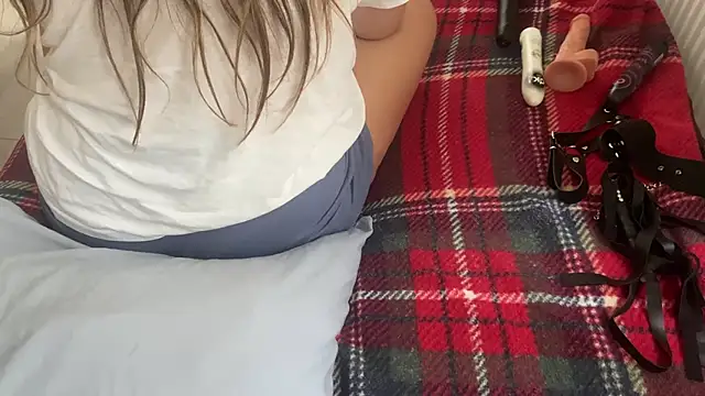 Snapshot of Ceyceys chatting on October 2025 11:10:02 AM Ceyceys online show from October 2025 11:10:02 AM