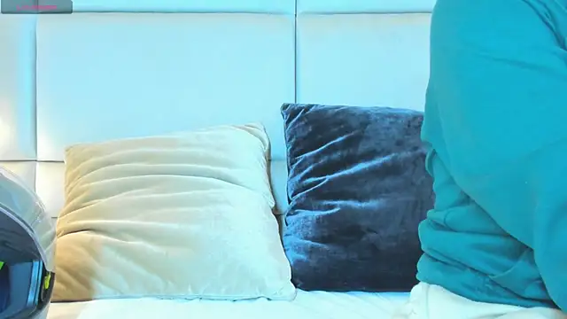 charlotte01   online show from October 2025 10:13:01 AM