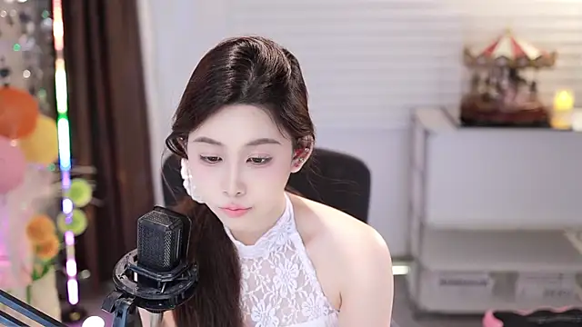 Snapshot of SleepArtist chatting on November 2025 03:23:02 PM SleepArtist online show from November 2025 03:23:02 PM