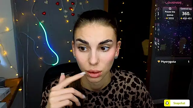 EmmyGreans online show from September 2025 11:37:02 AM