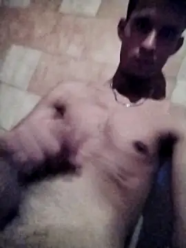 Snapshot of Avelics chatting on March 2025 11:04:01 PM Avelics online show from March 2025 11:04:01 PM