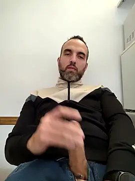 leon3875 online show from September 2025 03:05:01 PM