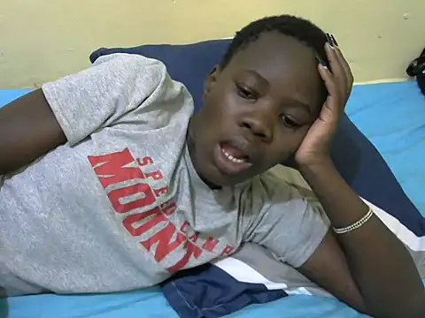 Snapshot of hey_its_andreana chatting on January 2025 09:35:02 PM hey its andreana online show from January 2025 09:35:02 PM