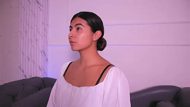 ShelleyMorell online show from October 2025 02:25:01 PM