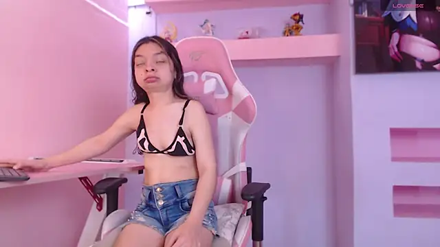 CharlotteMuller online show from October 2025 09:24:01 PM