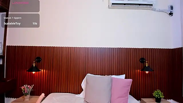 chanel brunette online show from February 2025 05:53:02 PM