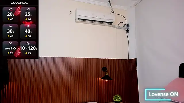 chanel brunette online show from October 2025 07:22:02 PM