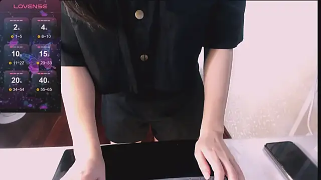 Lee Mi online show from March 2025 02:01:02 PM