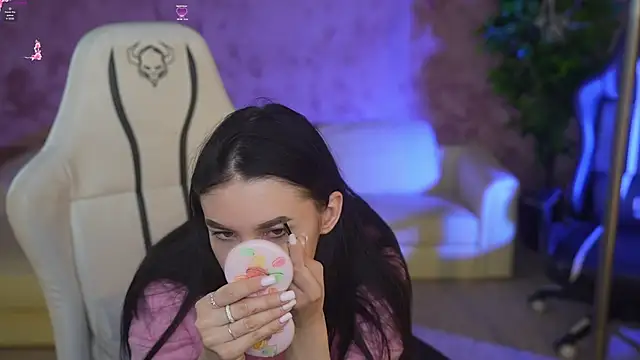 Tina Breeze online show from March 2025 07:52:02 AM