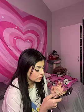 Snapshot of ThickerThanYoBitch chatting on January 2025 12:11:02 PM ThickerThanYoBitch online show from January 2025 12:11:02 PM