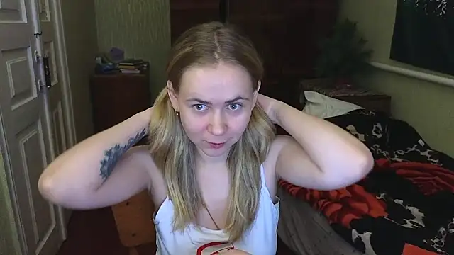 Riley Roo online show from December 2024 05:31:02 PM