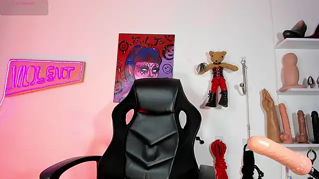 Violet-Queen online show from October 2025 10:10:01 PM