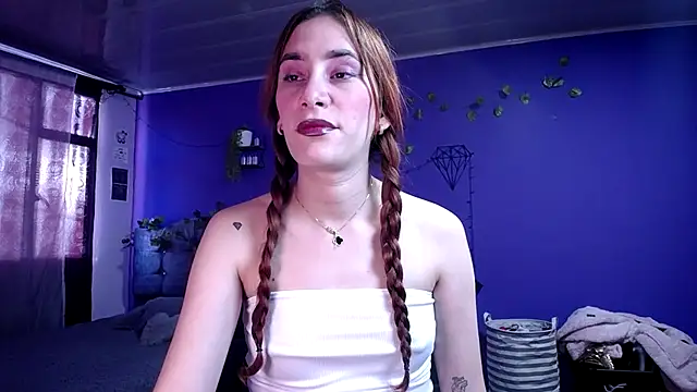 Snapshot of IsaBaileys_ chatting on September 2025 10:14:02 PM IsaBaileys online show from September 2025 10:14:02 PM