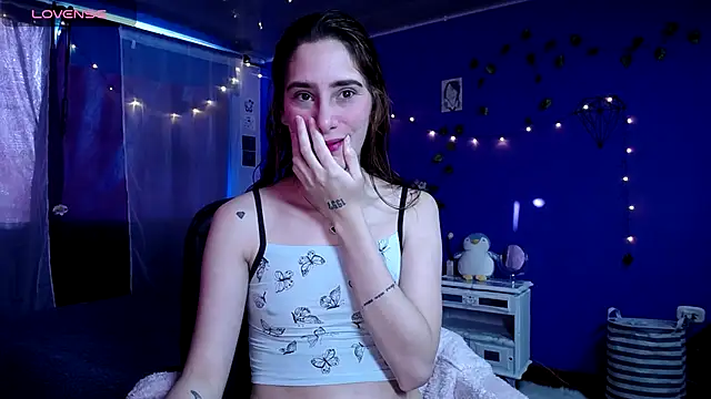 Snapshot of IsaBaileys_ chatting on October 2025 09:44:02 PM IsaBaileys online show from October 2025 09:44:02 PM