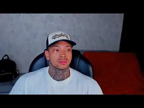 Snapshot of Stiven_collins chatting on December 2024 06:35:02 PM Stiven collins online show from December 2024 06:35:02 PM