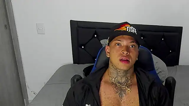 Snapshot of Stiven_collins chatting on January 2025 05:42:01 AM Stiven collins online show from January 2025 05:42:01 AM