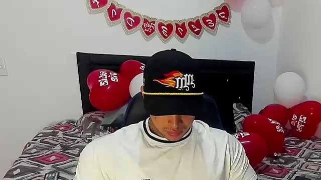 Snapshot of Stiven_collins chatting on February 2025 05:48:02 AM Stiven collins online show from February 2025 05:48:02 AM
