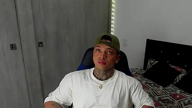Snapshot of Stiven_collins chatting on February 2025 06:26:02 AM Stiven collins online show from February 2025 06:26:02 AM