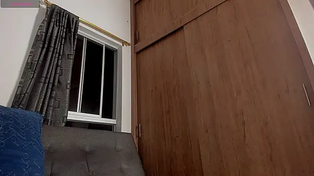 Snapshot of curt_xxx chatting on November 2025 02:44:01 AM curt xxx online show from November 2025 02:44:01 AM