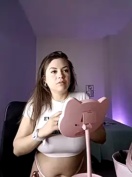 Snapshot of ale_blossom chatting on January 2025 03:00:02 AM ale blossom online show from January 2025 03:00:02 AM