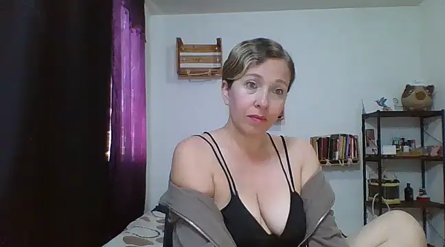 charlott ponce online show from February 2025 06:24:01 PM