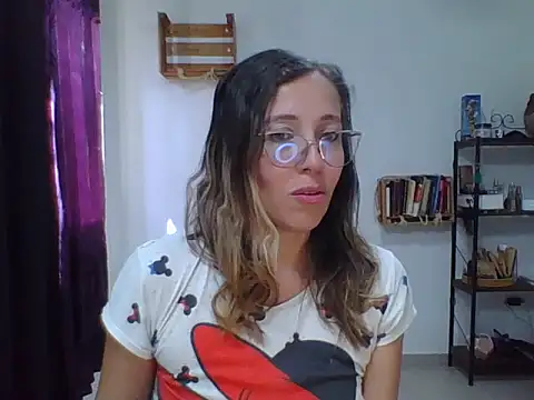 charlott ponce online show from October 2025 06:37:01 PM