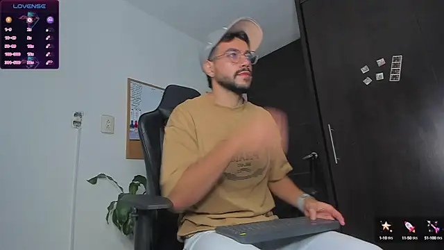 Snapshot of JeycobxBraand chatting on January 2025 10:51:01 PM JeycobxBraand online show from January 2025 10:51:01 PM