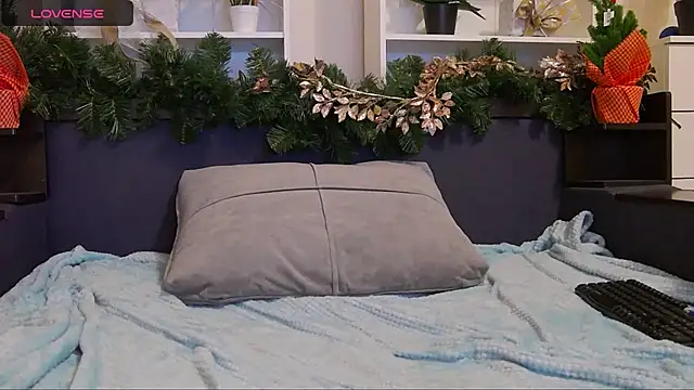 Snapshot of CalvinCay chatting on December 2024 09:02:02 PM CalvinCay online show from December 2024 09:02:02 PM