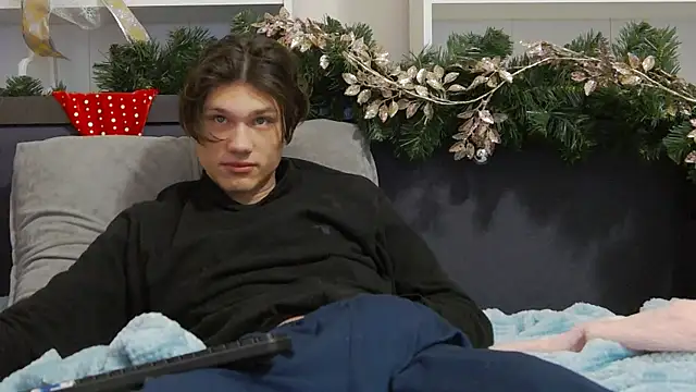 Snapshot of CalvinCay chatting on December 2024 01:13:01 AM CalvinCay online show from December 2024 01:13:01 AM