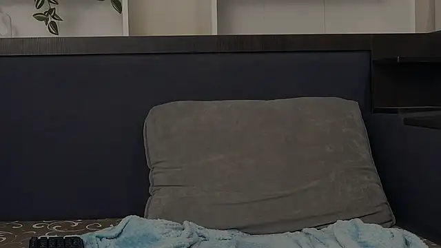 Snapshot of CalvinCay chatting on January 2025 01:12:02 AM CalvinCay online show from January 2025 01:12:02 AM